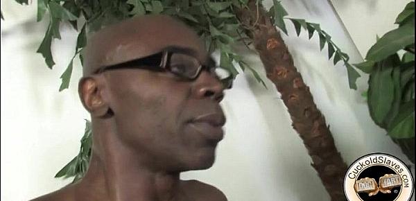  Black master cums all over cuckolds bald head